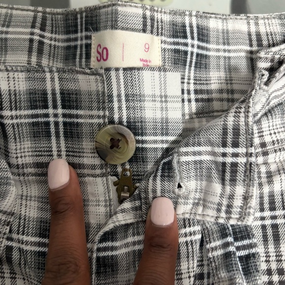 SO Black and White Plaid Pants - Picture 3 of 4